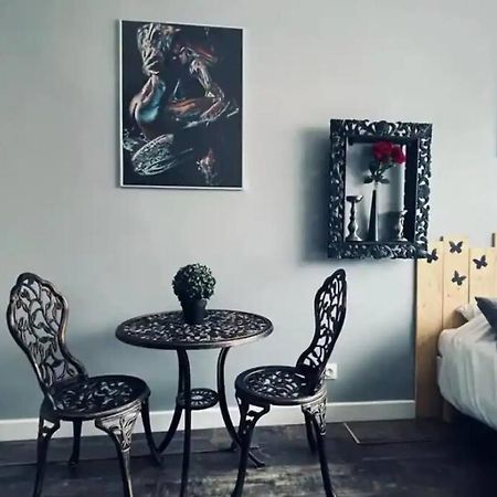 Orphelin Studio Avec Balneo Proche Centre Ville رانس المظهر الخارجي الصورة