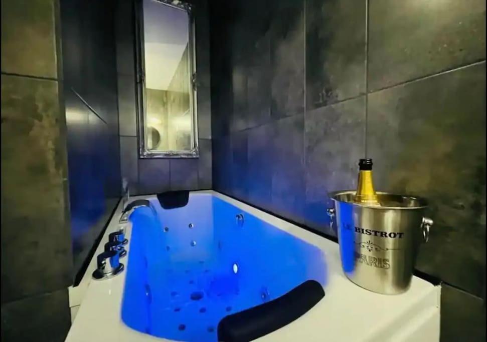 Orphelin Studio Avec Balneo Proche Centre Ville رانس المظهر الخارجي الصورة